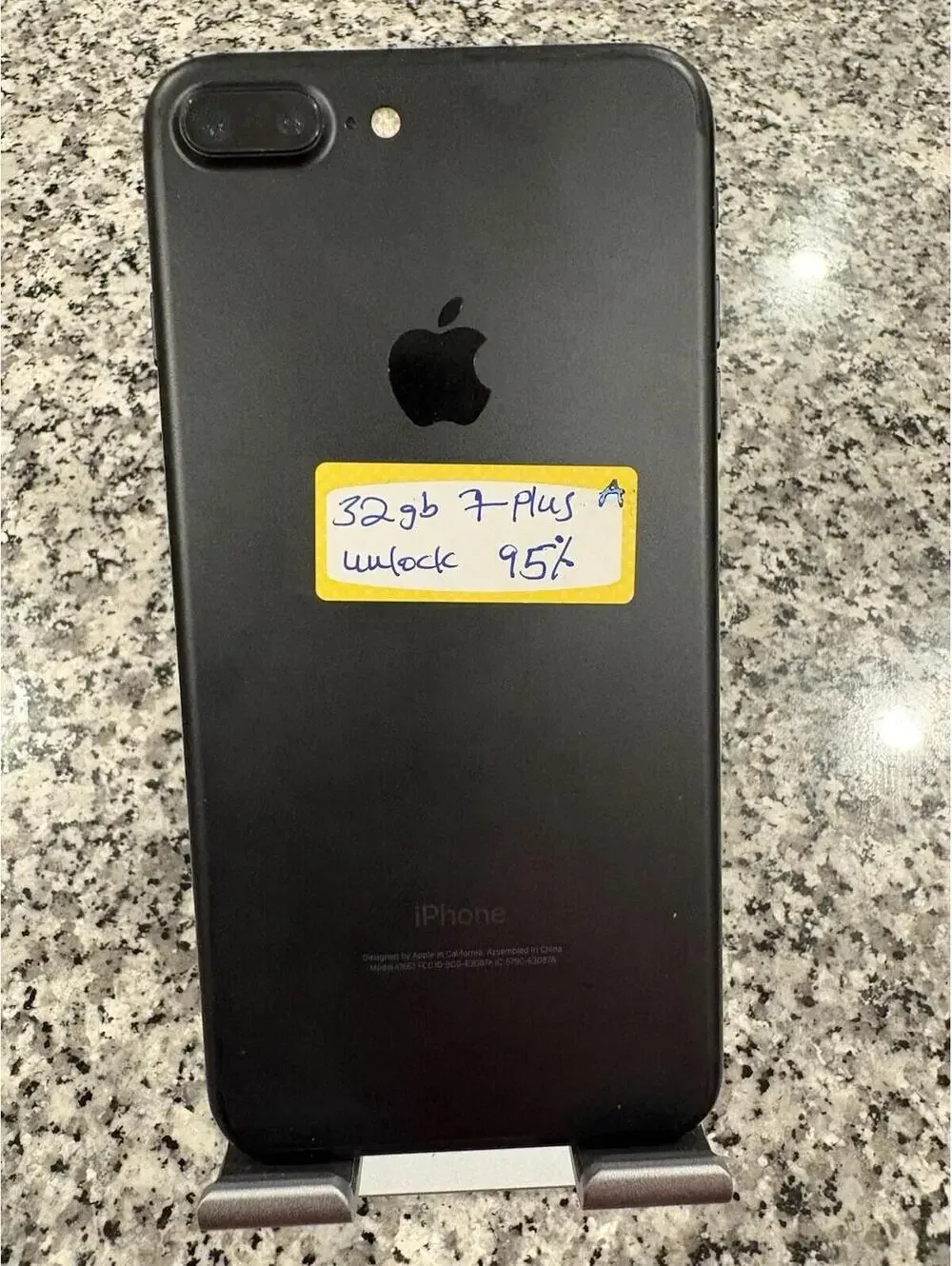 Apple iPhone 7 Plus - 32 GB - Black(Unlocked) Battery Health 95% A
